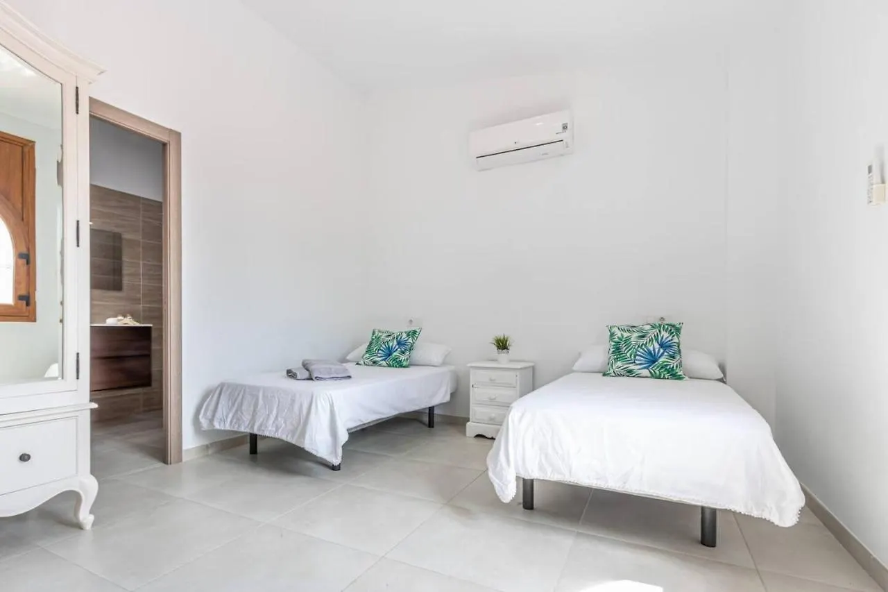 Casa Renovada Centro Empuriabrava Villa