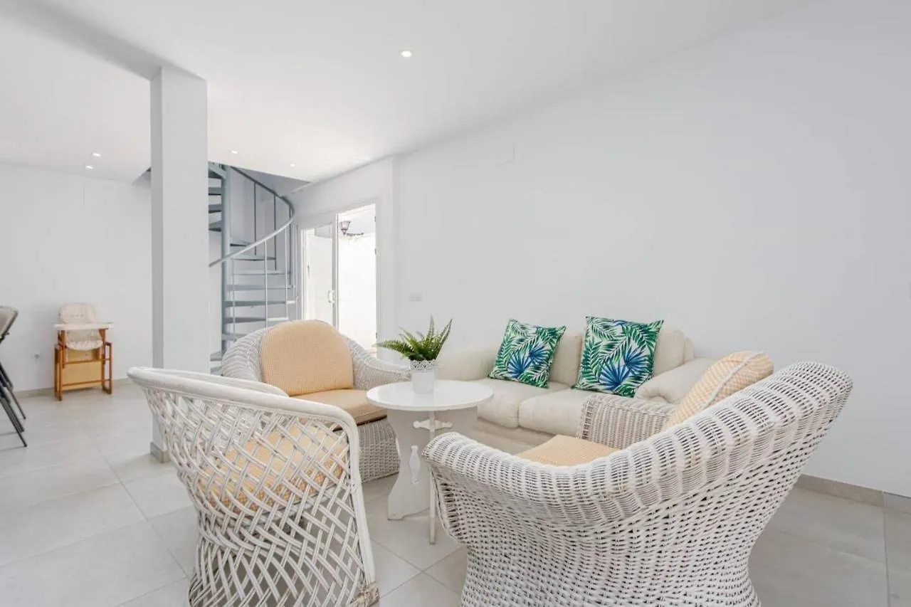 Casa Renovada Centro Empuriabrava Villa Spain